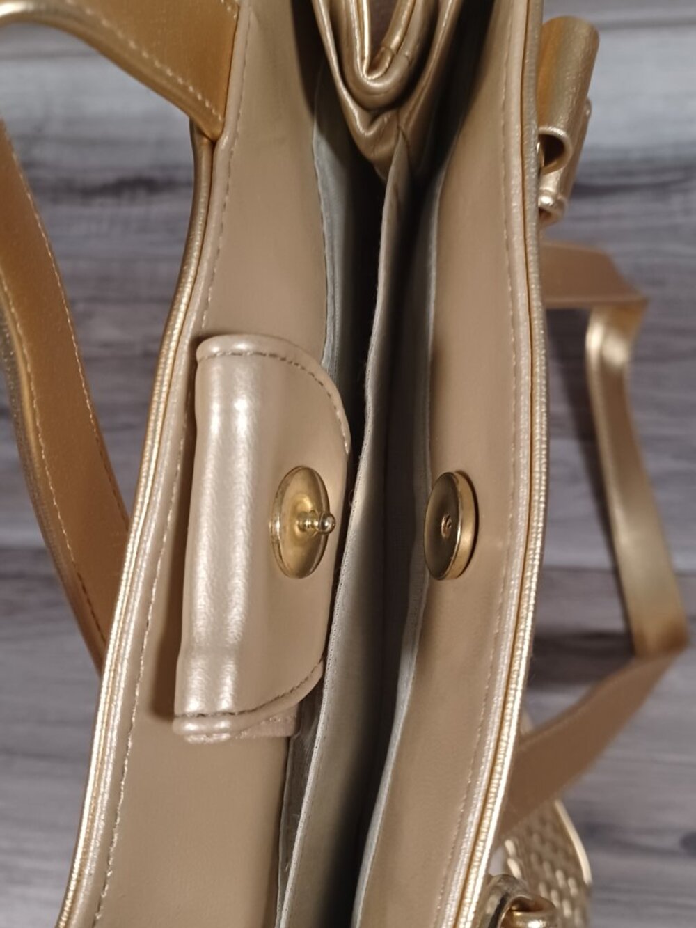 Unbranded Women's Shoulder Bag Tan and Gold Mesh Double Straps - Picture 6 of 13